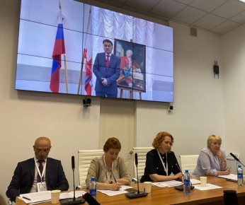 �.�. ������ � ��� ��������: ��������������� ����������� �� ���������� �����