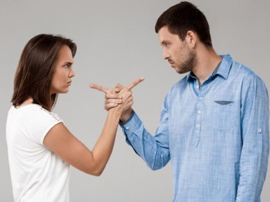 Когда вернулся, увидел в прихожей сумку с вещами