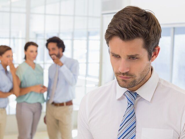 Дружба на работе: как конфликты могут обернуться саботажем