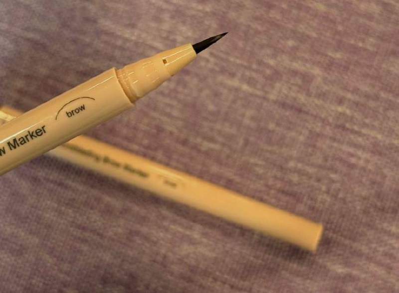 Как брови могут говорить о тревоге и чем это можно исправить